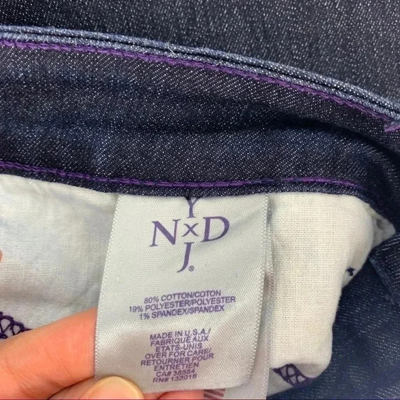 NYDJ Embellished bootcut Jeans NWOT - Picture 6 of 8